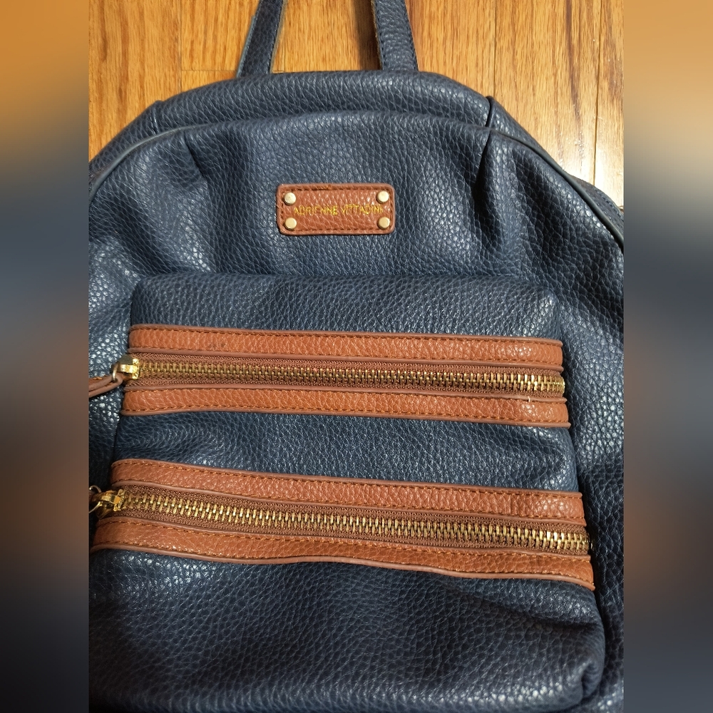 🔥BOGO Free🔥 Adrienne Vittadini backpack purse, H 11"/L 13"/ W 5", navy - Picture 14 of 16